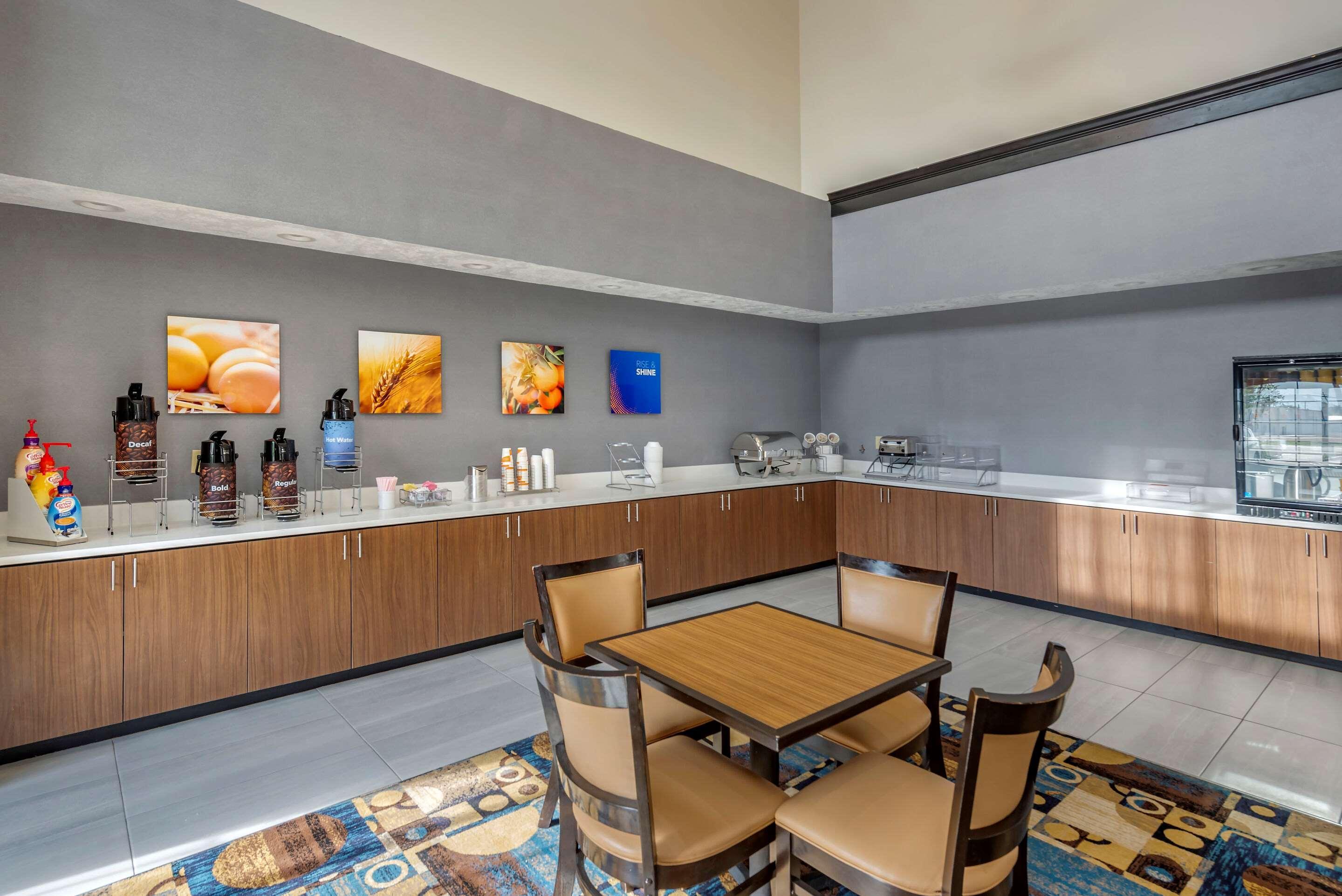 Comfort Suites Кловис Экстерьер фото